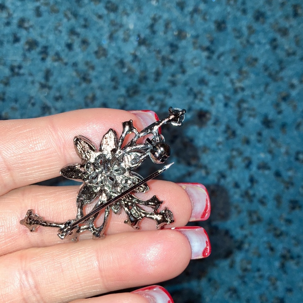 Pink Rhinestone Flower Brooch - Picture 2 of 2